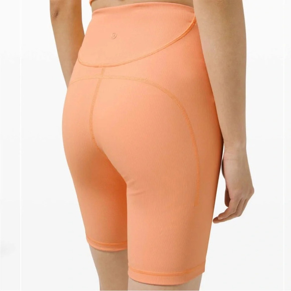 lululemon athletica Pants - Lululemon Ribbed Contoured High Rise Short Malibu Peach Bike Shorts Size 6 B39
